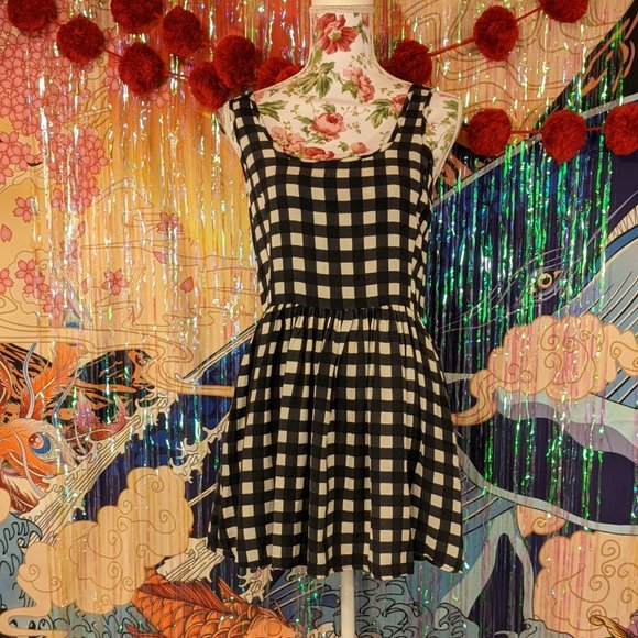 Forever 21 Dresses & Skirts - Forever 21 Skater Dress - Size M